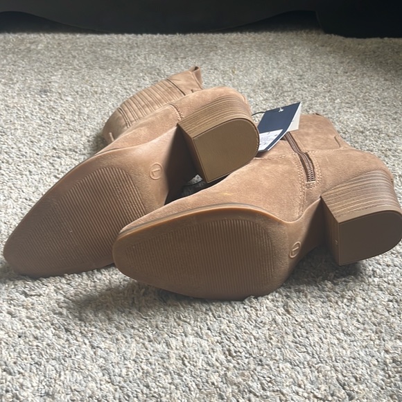 Target booties - Picture 3 of 4